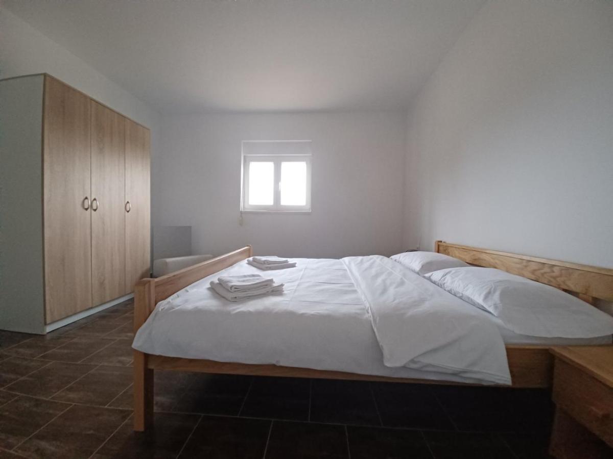 Apartman Milanko Muskovci Bagian luar foto